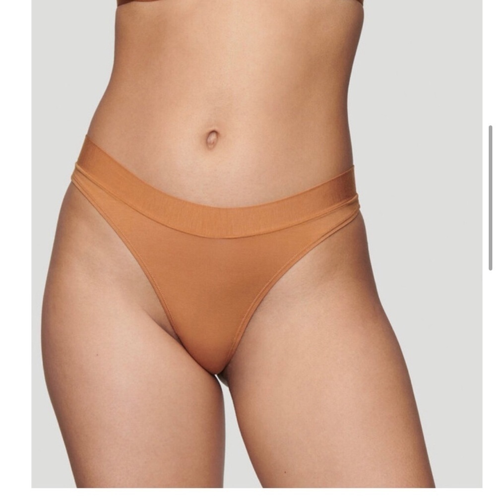 NWT CUUP the Thong Bundle OF 2 in caramel sz 5 / XL